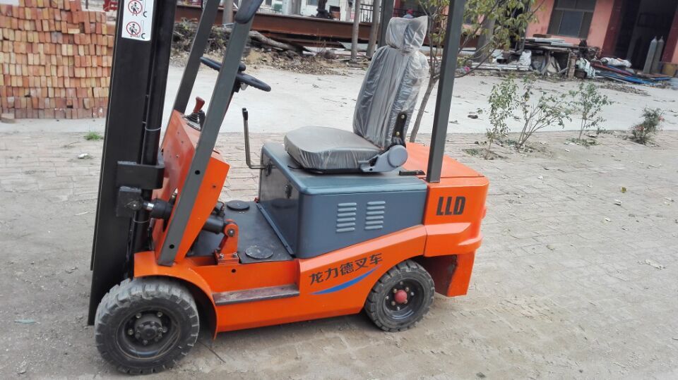 小型電動叉車，新款電動車 LLD-15