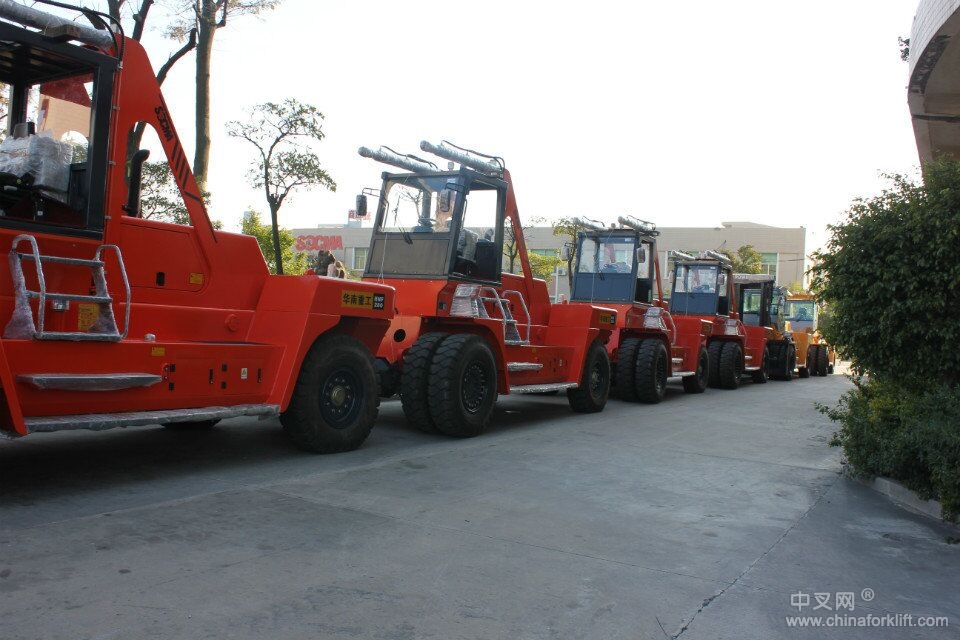 供應(yīng)30噸叉車廠家32噸叉車報(bào)價(jià)35噸叉車批發(fā)36噸叉車價(jià)格 HNF300-360