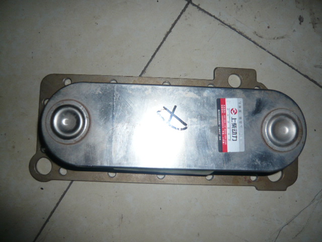 發(fā)動機機油冷卻器
