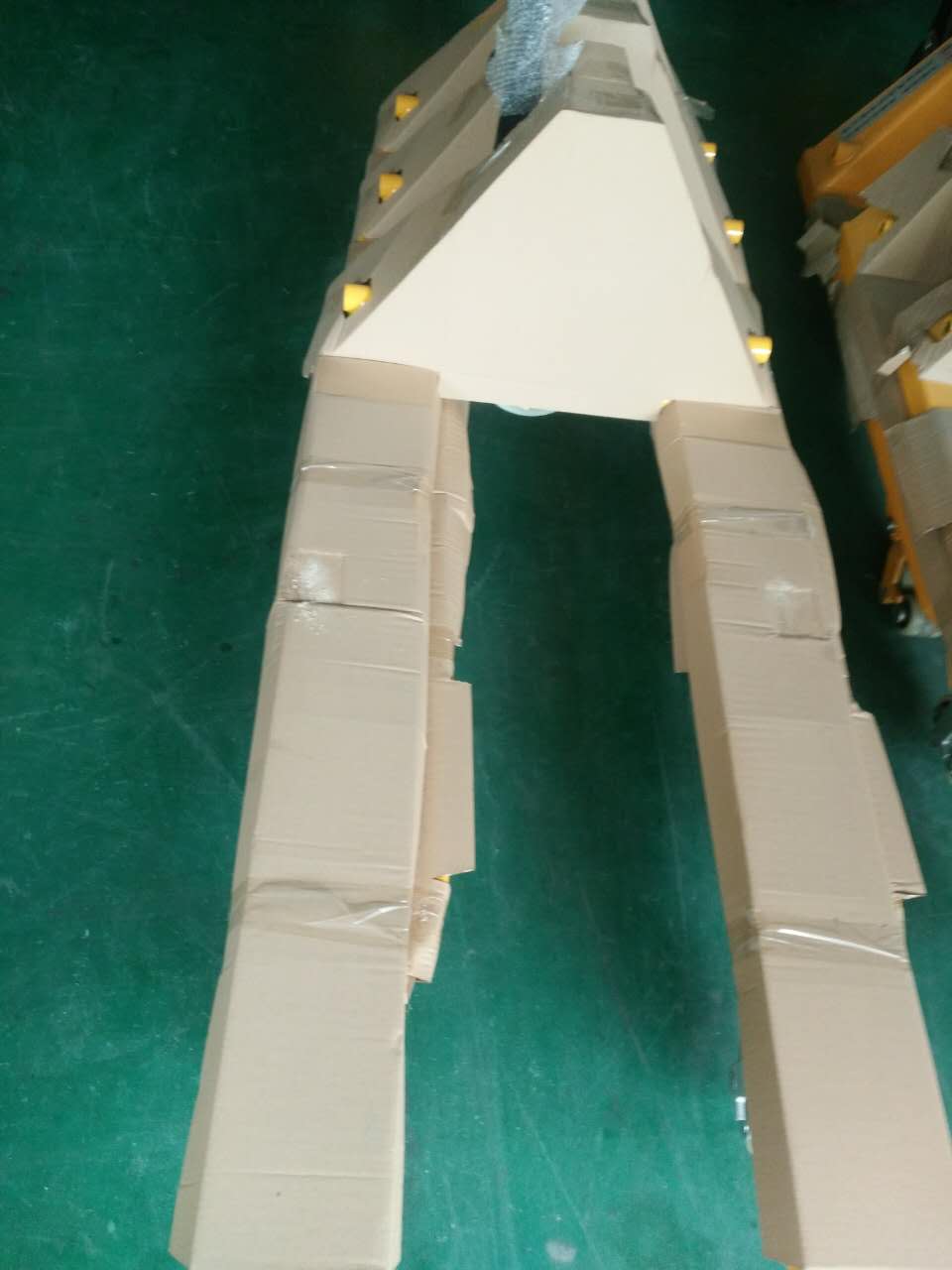 液壓搬運(yùn)車(chē) 液壓手拉車(chē) 2T