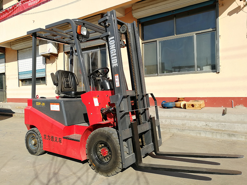 龍力德2噸四輪平衡電動叉車 CPD-20T