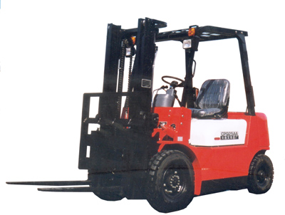 大連2.5噸汽油機械傳動叉車 CPCD25